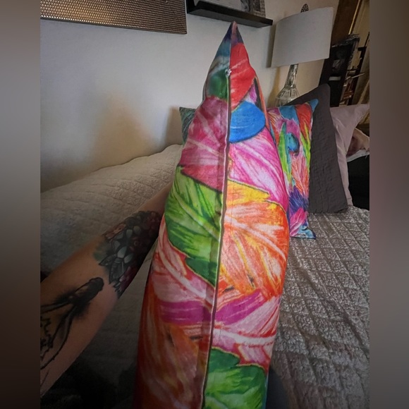 Macodesign matching peacock feather throw pillows European collection - Picture 6 of 8